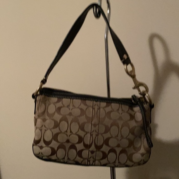 Coach purse - Picture 4 of 15